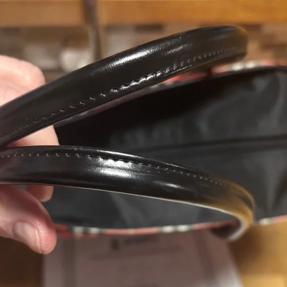 Burberry Blue Label Red and Black Plaid Tote  Free COA included ! Like new ! - Picture 4 of 15